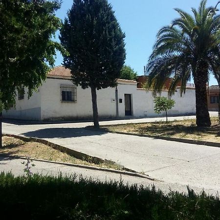 Villa La Casa De La Puebla La Puebla de Montalbán Exterior foto