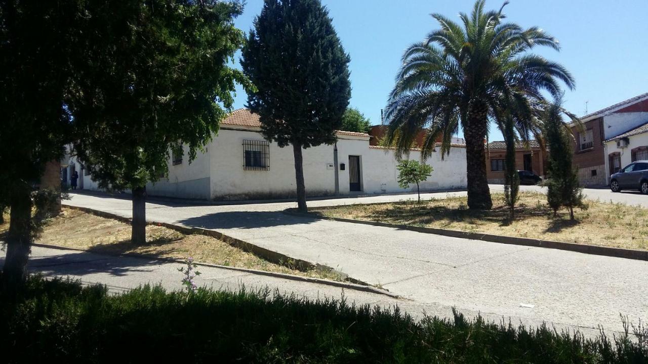 Villa La Casa De La Puebla La Puebla de Montalbán Exterior foto